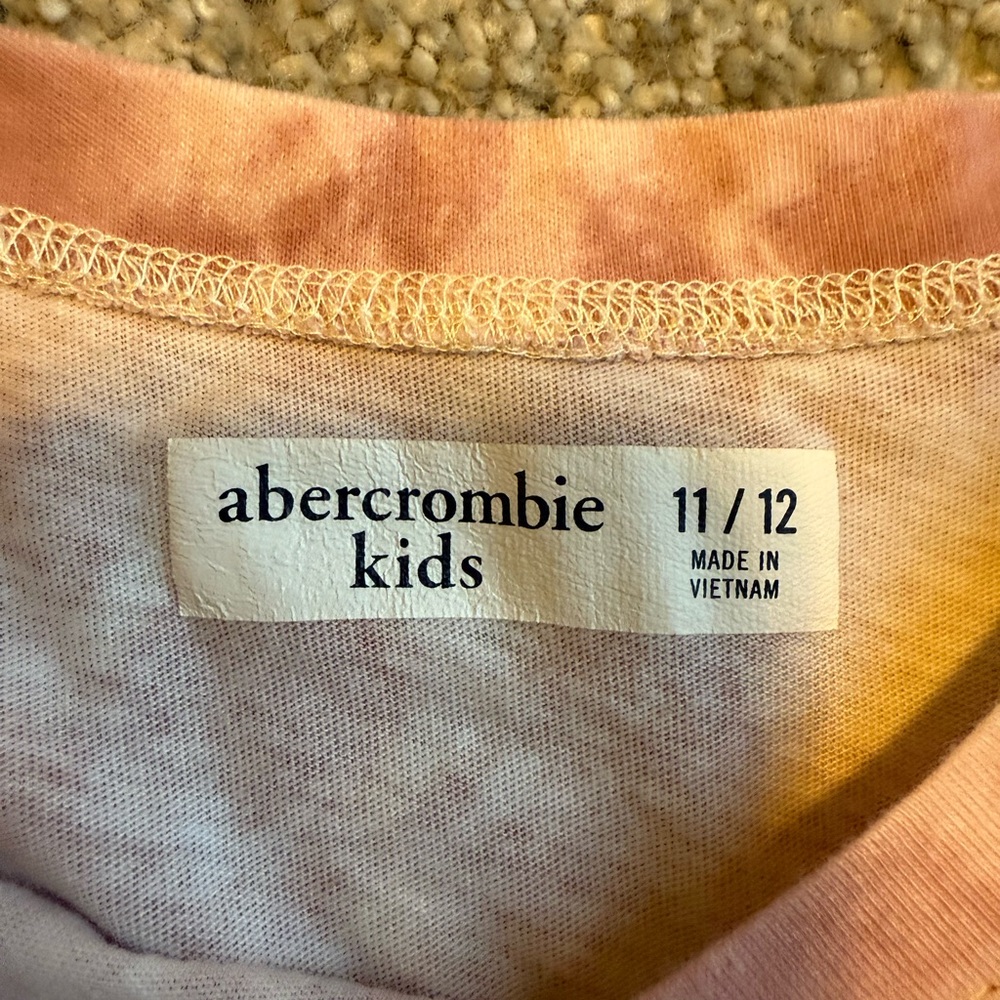 Abercrombie Kids Pink Tie-Dye Short Sleeve Tee. 11/12 - Picture 2 of 2